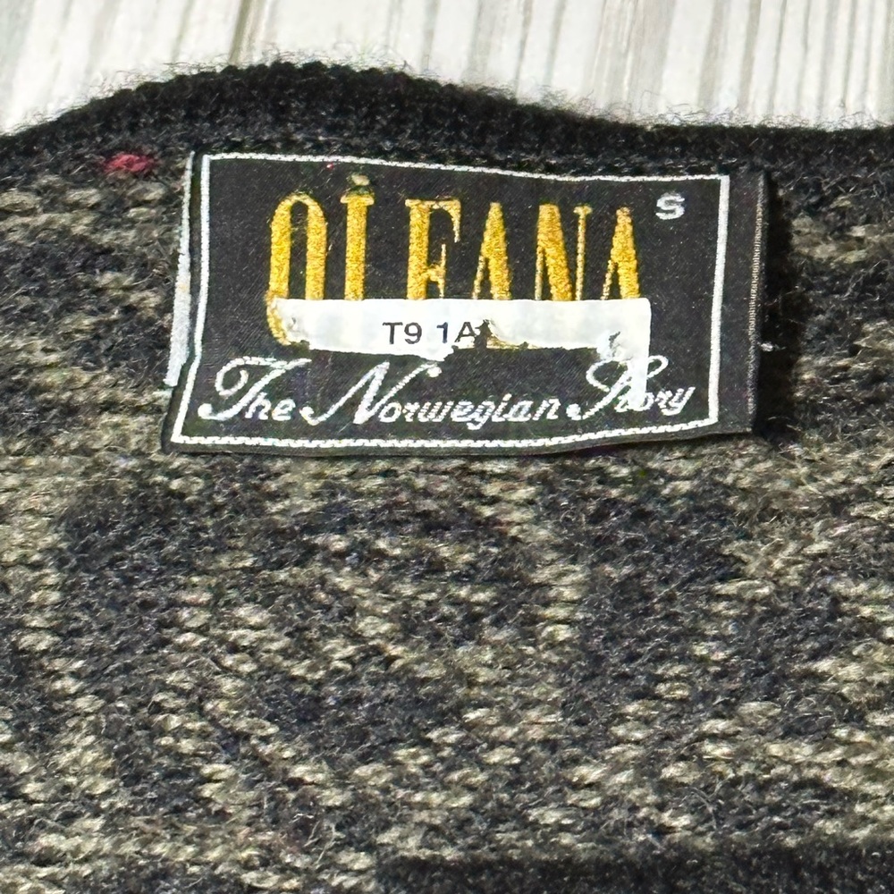 Oleana Norwegian Wool Cardigan Sweater Sz Small from “The Norwegian Story” line - Picture 6 of 11